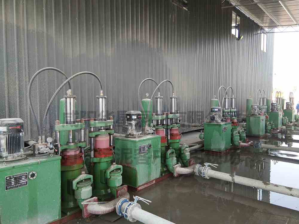 打樁污泥行業(yè)使用YBH250-30壓濾機(jī)柱塞泵現(xiàn)場(chǎng)